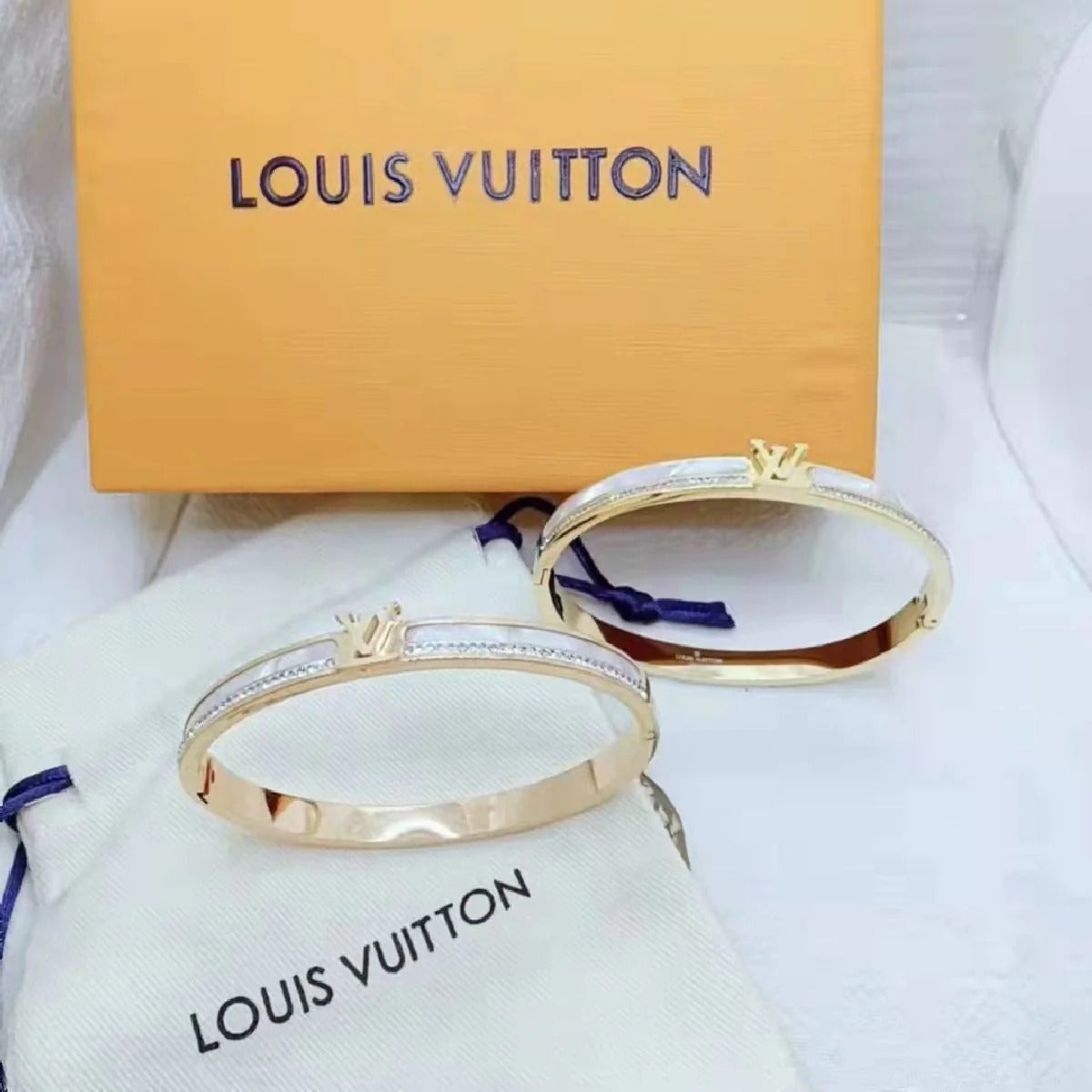 Bracelets Collection for Women  LOUIS VUITTON 